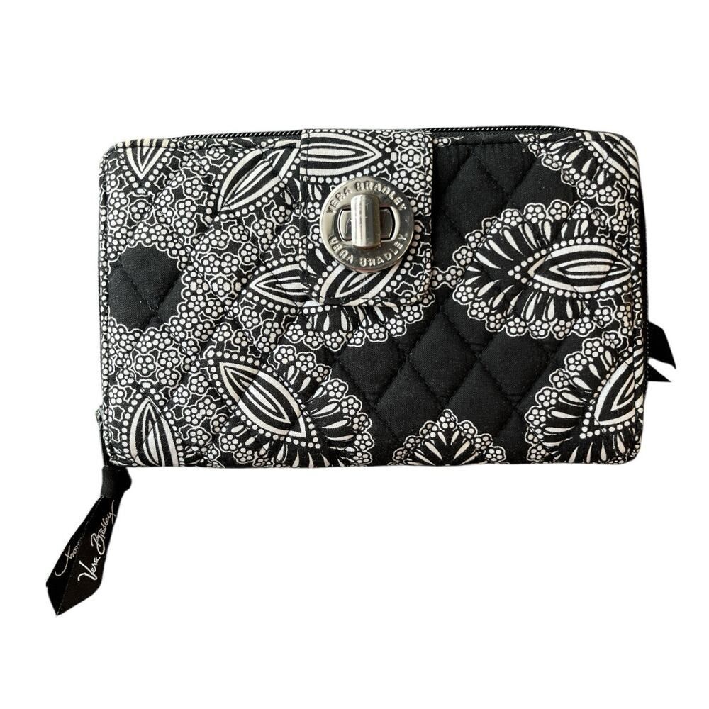 Vera Bradley Turnlock Wallet in Blanco Bouquet